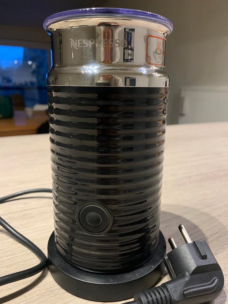 Nespresso melk schuimer warm en koud Aeroccino, Elektronische apparatuur, Ophalen of Verzenden, Zo goed als nieuw