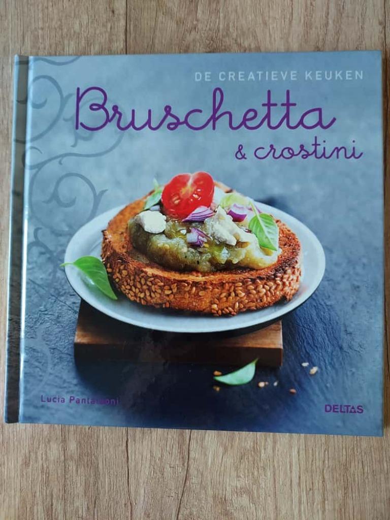 Bruschetta & crostini - Deltas - Harde kaft - 60 blz, Boeken, Kookboeken, Lucia Pantaleoni, Tapas, Hapjes en Dim Sum, Ophalen of Verzenden
