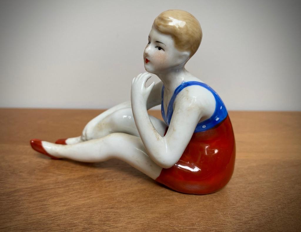 ANCIENNE FIGURINE en PORCELAINE BAIGNEUSE  ART DECO 1940, Collections, Enlèvement ou Envoi