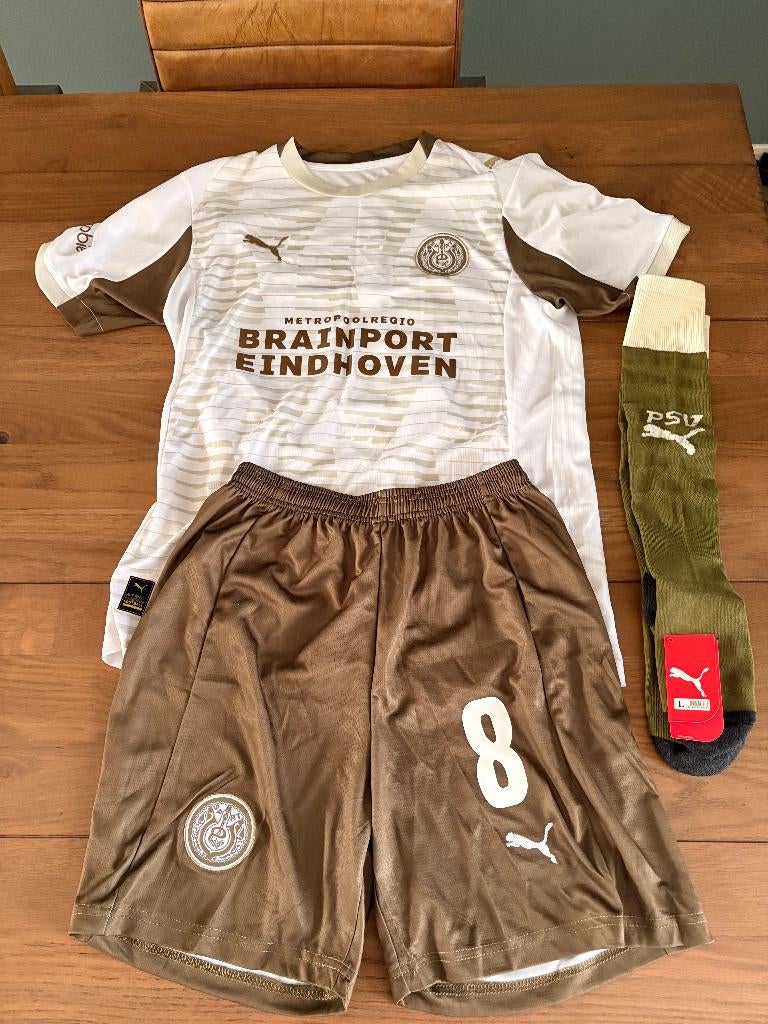 PSV Eindhoven shirt+short+kousen - maat L - nieuw, Verzamelen, Ophalen of Verzenden, Nieuw, Overige typen