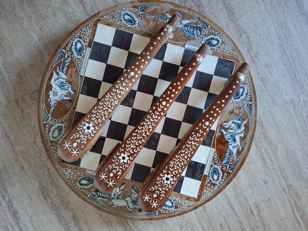 schaaktafel-indisch -rond-rozenhout, Antiek en Kunst, Ophalen