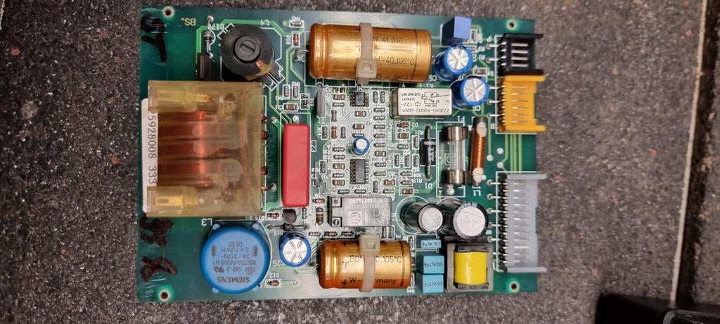 Circuits imprimés Div.TRUMA réparés et testés, Enlèvement, Utilisé