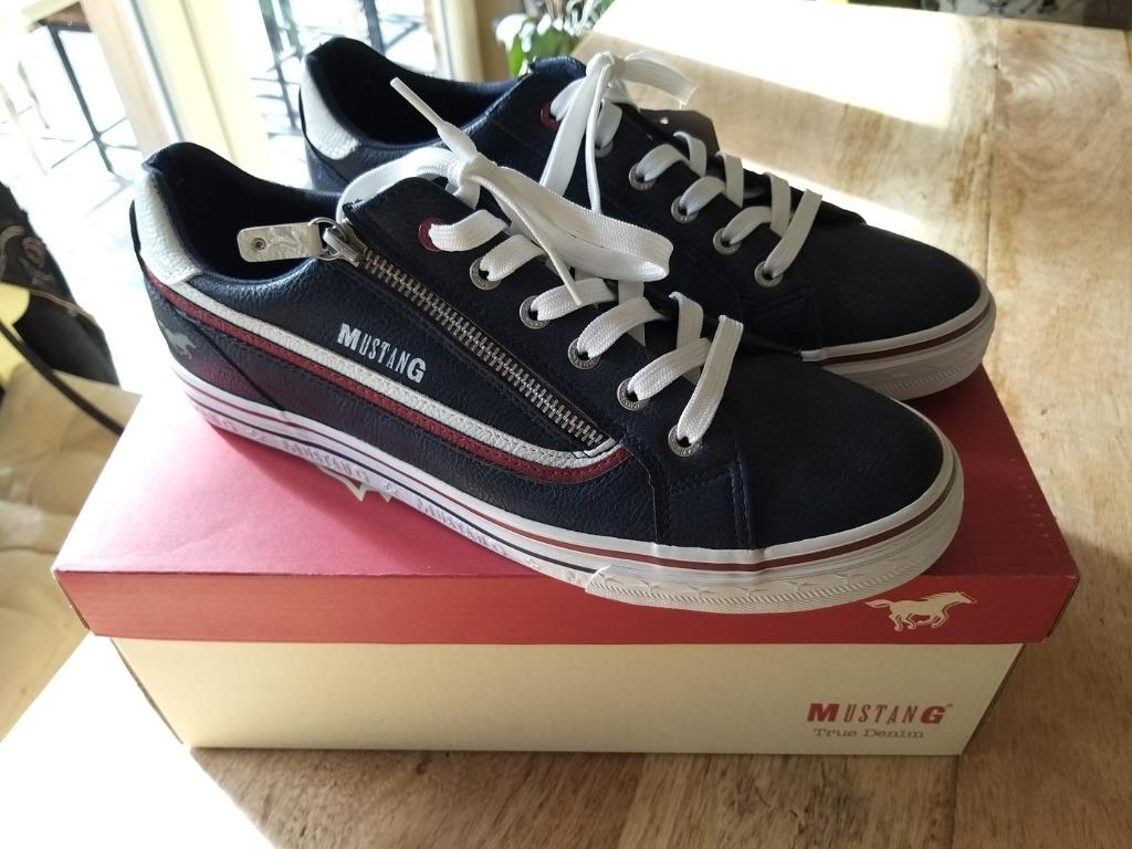 Schoenen Mustang maat 42 - NIEUW, Enlèvement, Neuf, Chaussures