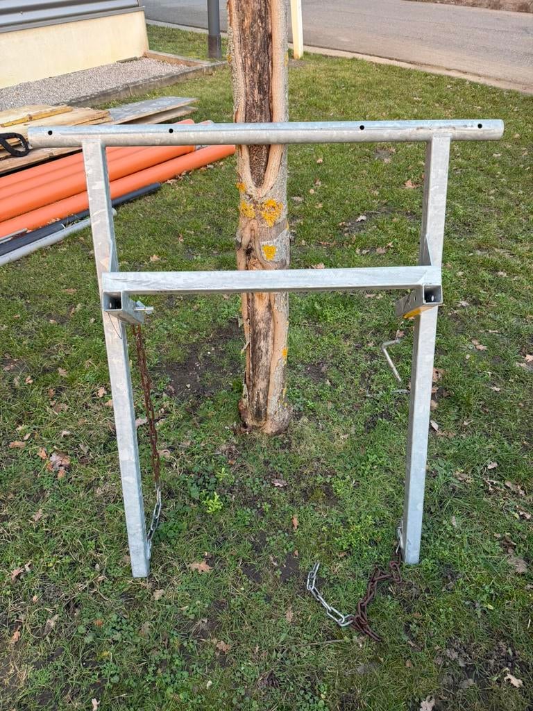 Stortkoker ophanging, Doe-het-zelf en Bouw, Ophalen, Zo goed als nieuw