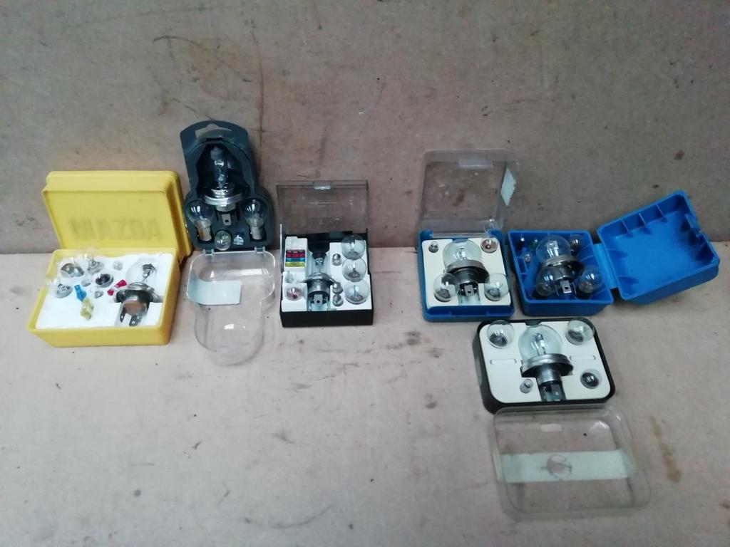 Jeux de lampes de rechange pour votre voiture ou oldtimer, Enlèvement ou Envoi