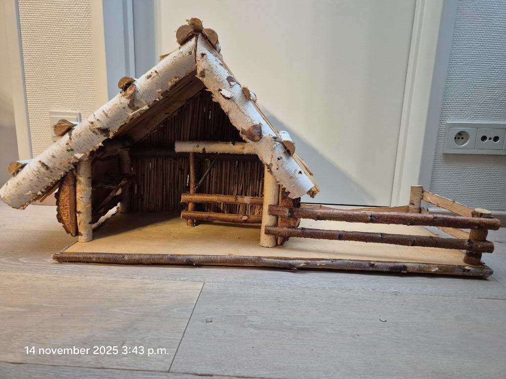 Zeer mooie  handgemaakte houten kerststal, Diversen, Kerst, Ophalen, Zo goed als nieuw