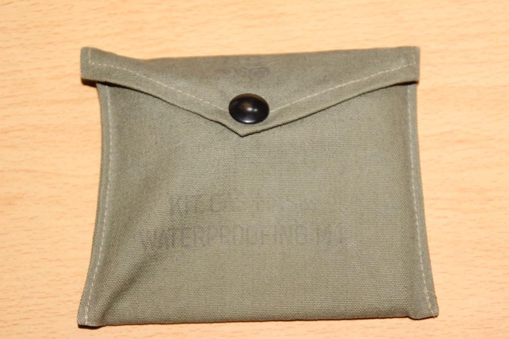 US WW2 "Gas Mask Waterproofing M1", Collections, Envoi, Armée de terre, Vêtements ou Chaussures
