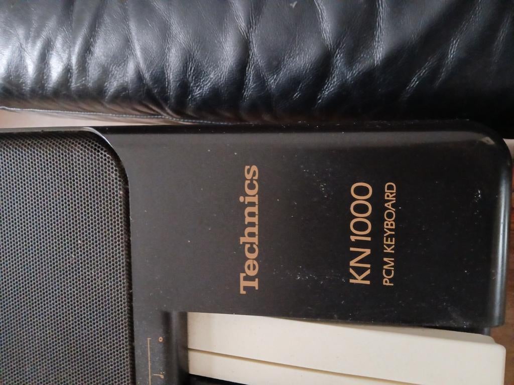 Synthetiseur Technics KN 1000, Enlèvement