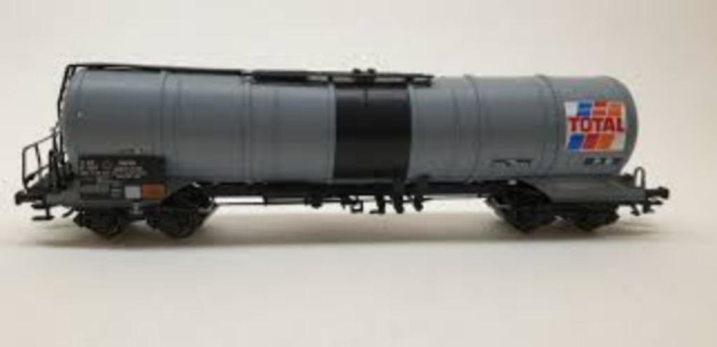 SACHSENMODELLE 16122 wagon citerne TOTAL  SNCB IV-V ho dc, Hobby & Loisirs créatifs, Trains miniatures | HO, Neuf, Autres marques