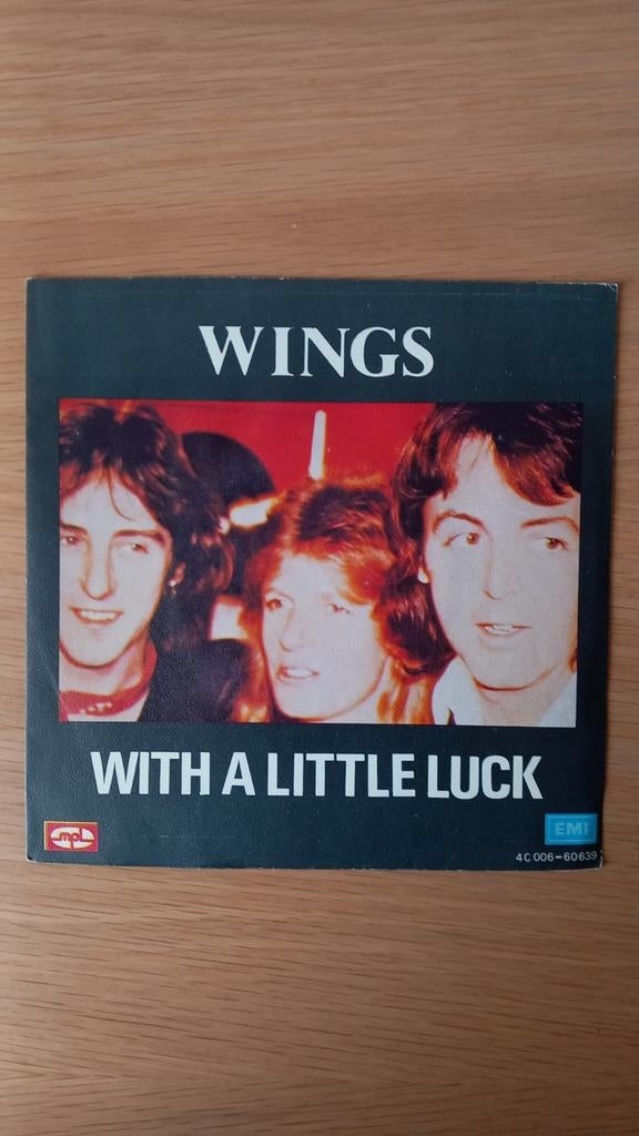 Wings, Ophalen of Verzenden, Zo goed als nieuw