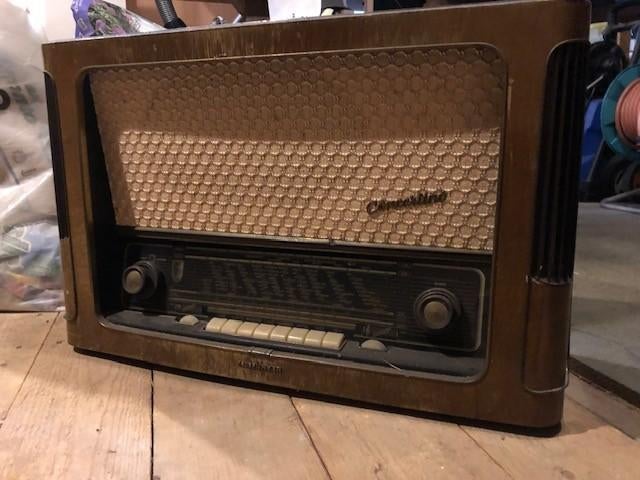 Ancienne radio, Enlèvement