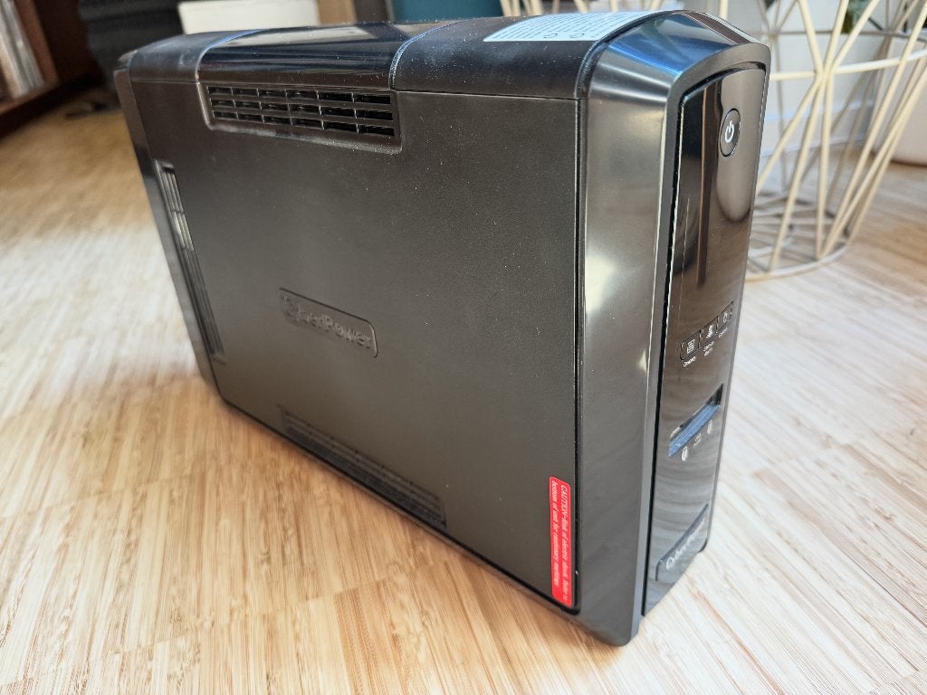 UPS CyberPower CP1500EPFCLCD 1500 VA in goede staat, Ophalen of Verzenden, Gebruikt
