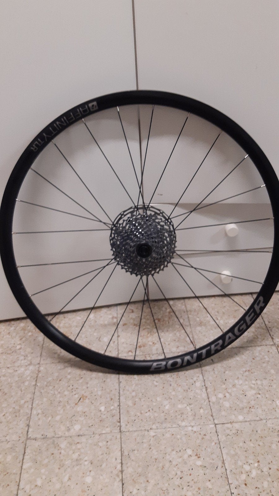 bontrager 28 inch affinity tlr, Fietsen en Brommers, Fietsonderdelen, Gebruikt, Gravelbike, Bontrager, Aluminium