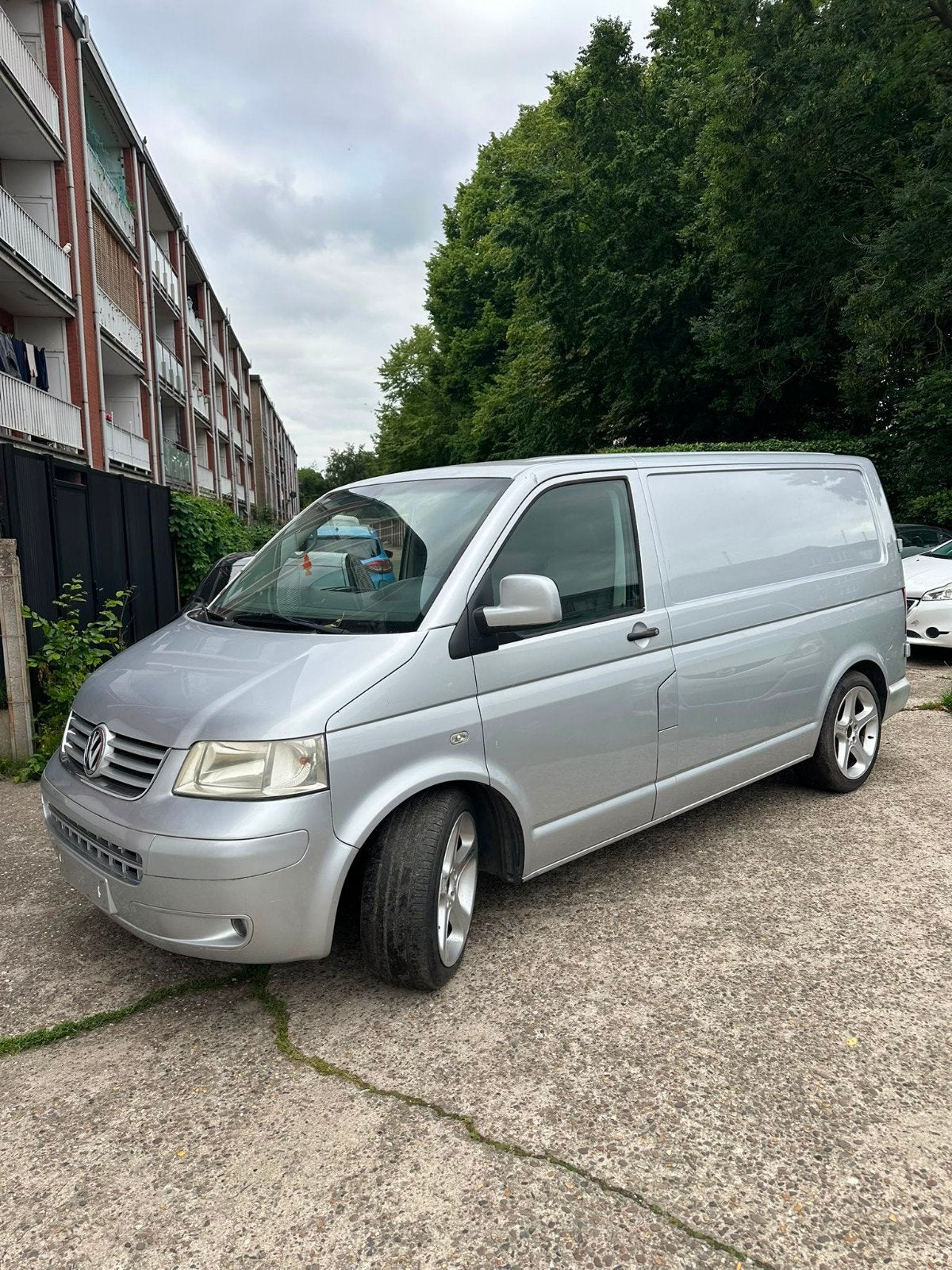 VW t5 2.5 tdi, Auto's, Particulier, Wit, Te koop, Transporter