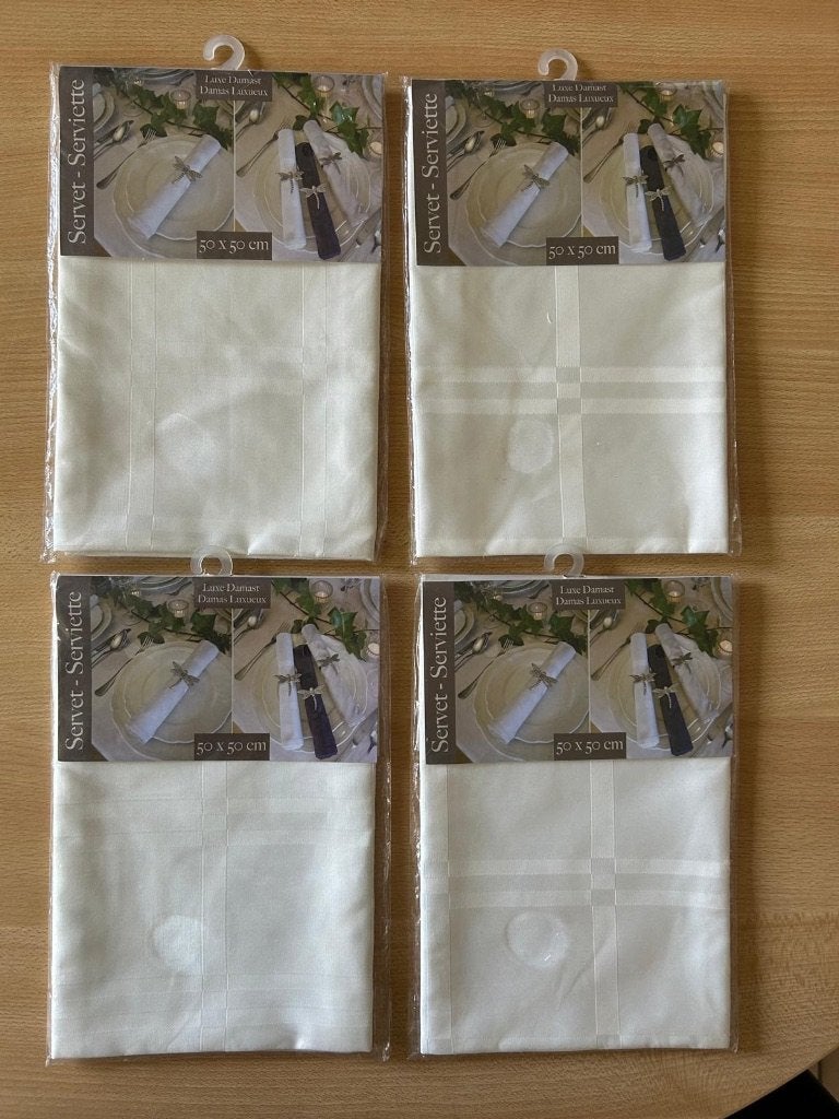 4 luxe damast servieten samen vr 4 euro, Maison & Meubles, Cuisine | Linge de cuisine, Enlèvement, Neuf, Damassé