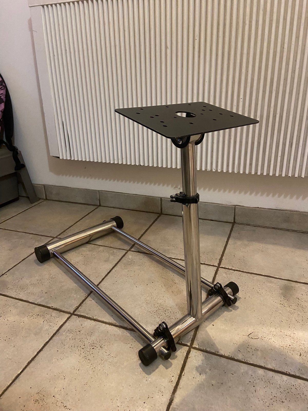 Support de volant et pedales, Consoles de jeu & Jeux vidéo, Enlèvement, Utilisé, Pliable, Autres marques