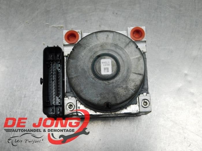 Pompe ABS d'un Volkswagen Touran, Volkswagen, -, 3 mois de garantie, Utilisé