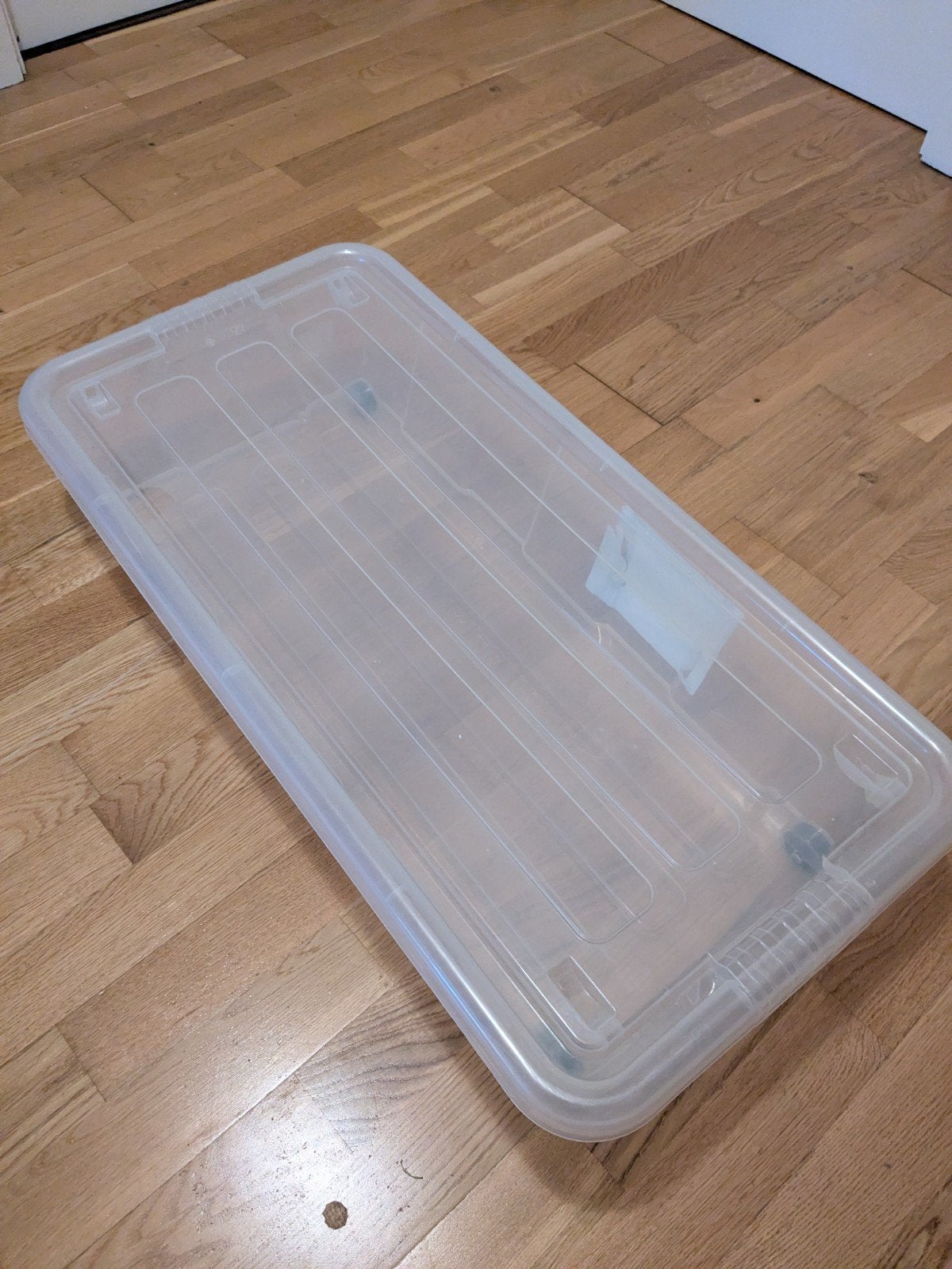 Plastic opbergbak, Ophalen