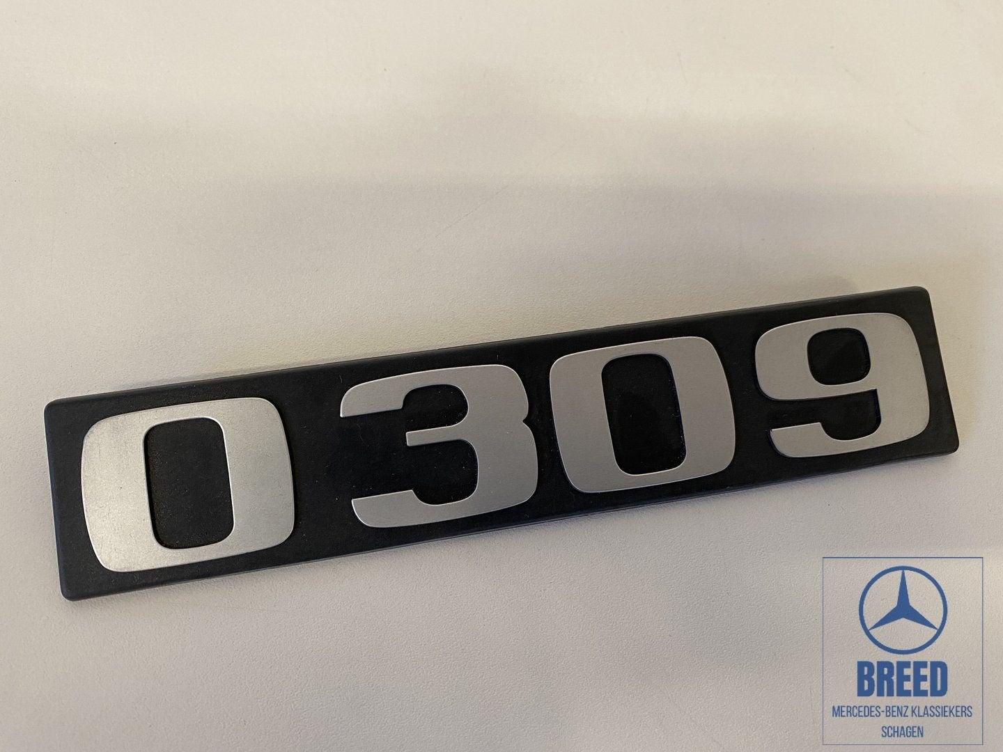 NOS embleem O309 voor Mercedes-Benz T2 309 310, Neuf, -, -, Enlèvement ou Envoi