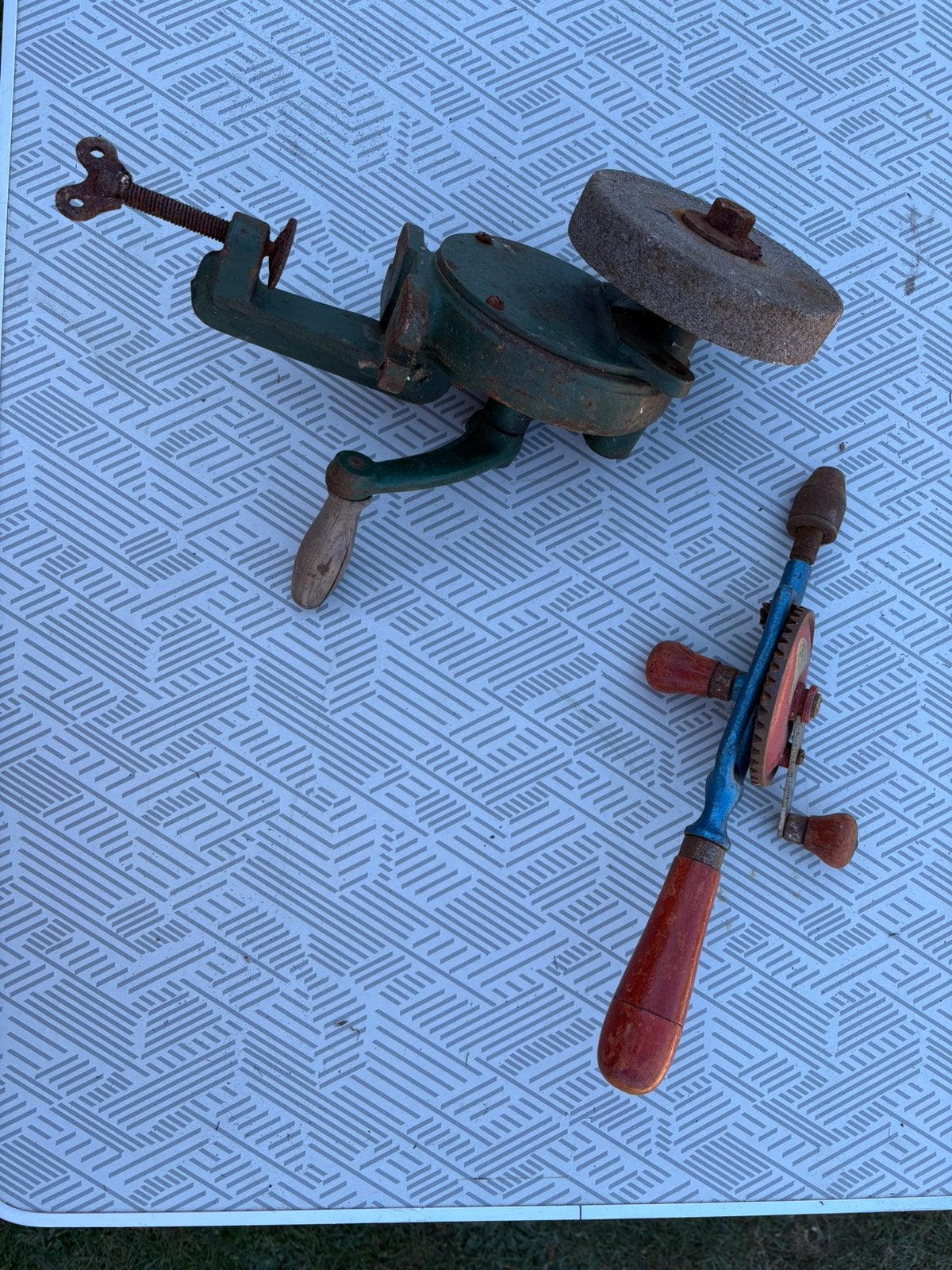 Vieil outillage vieux outils vintage, Bricolage & Construction, Enlèvement ou Envoi, Utilisé, Perceuse sans fil