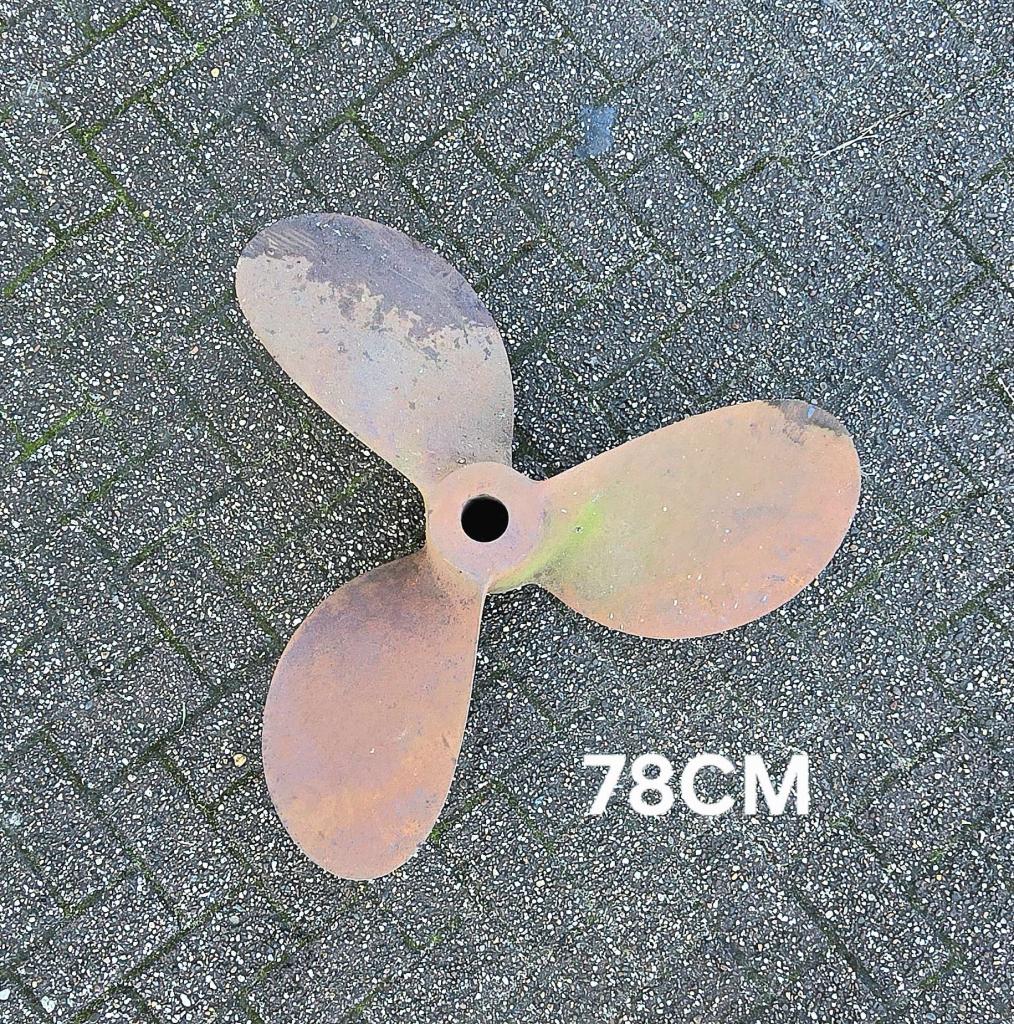 Scheepsschroef propellor van beroepsvaartuig staal, Verzamelen, Scheepvaart, Gebruikt, Overige typen, Motorboot, Ophalen of Verzenden