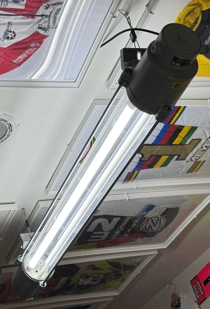 industriele lamp voorzien van nieuwe fitting en bekabeling, Ophalen, Gebruikt, Metaal