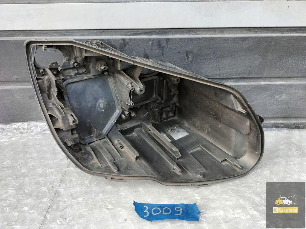 1305237228 Bo tier de phare Mercedes Classe C W205 R3009, Autos : Pièces & Accessoires, Carrosserie & Tôlerie, Mercedes-Benz, Utilisé
