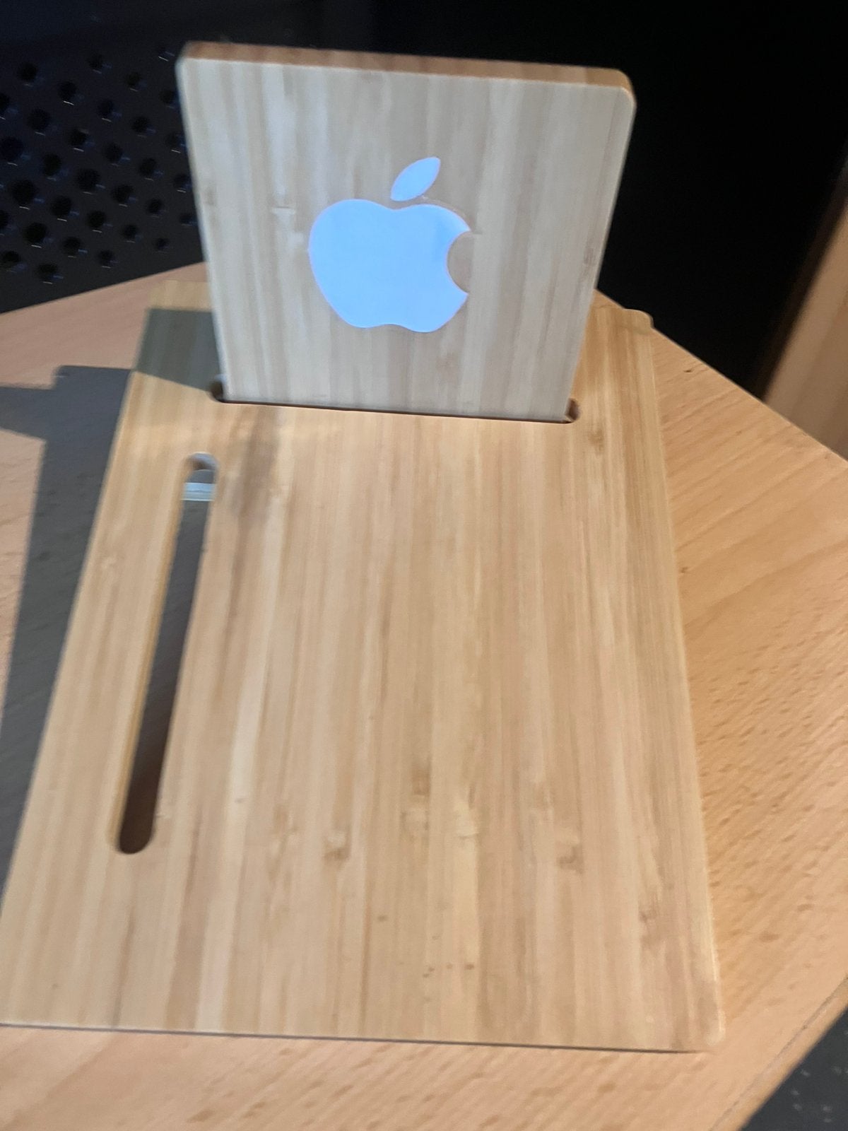 Houten staander, Computers en Software, Ophalen, Zo goed als nieuw