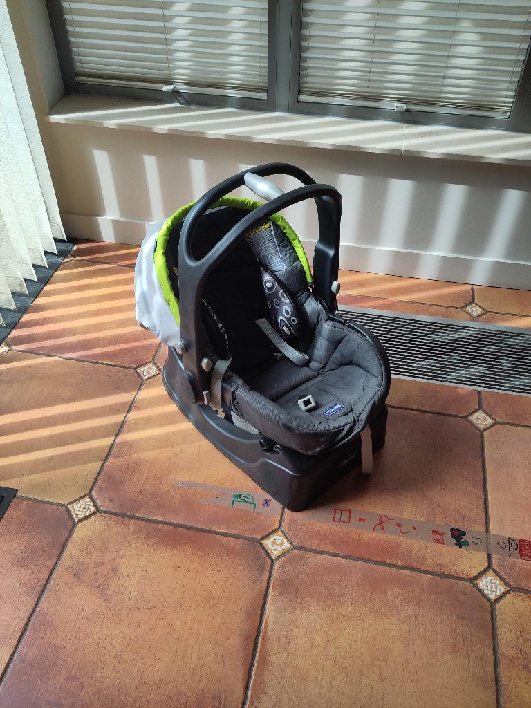 Autostoel, Ophalen, Chicco, 0 t/m 13 kg, Gebruikt