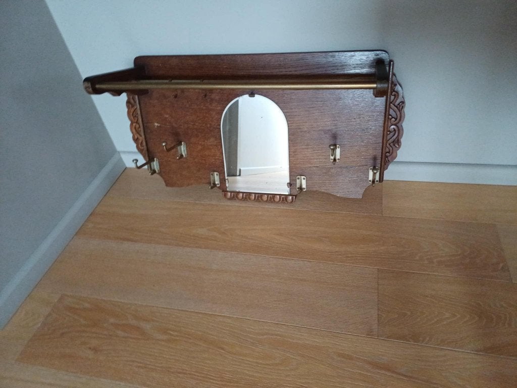 Retro kapstok met spiegel, Ophalen