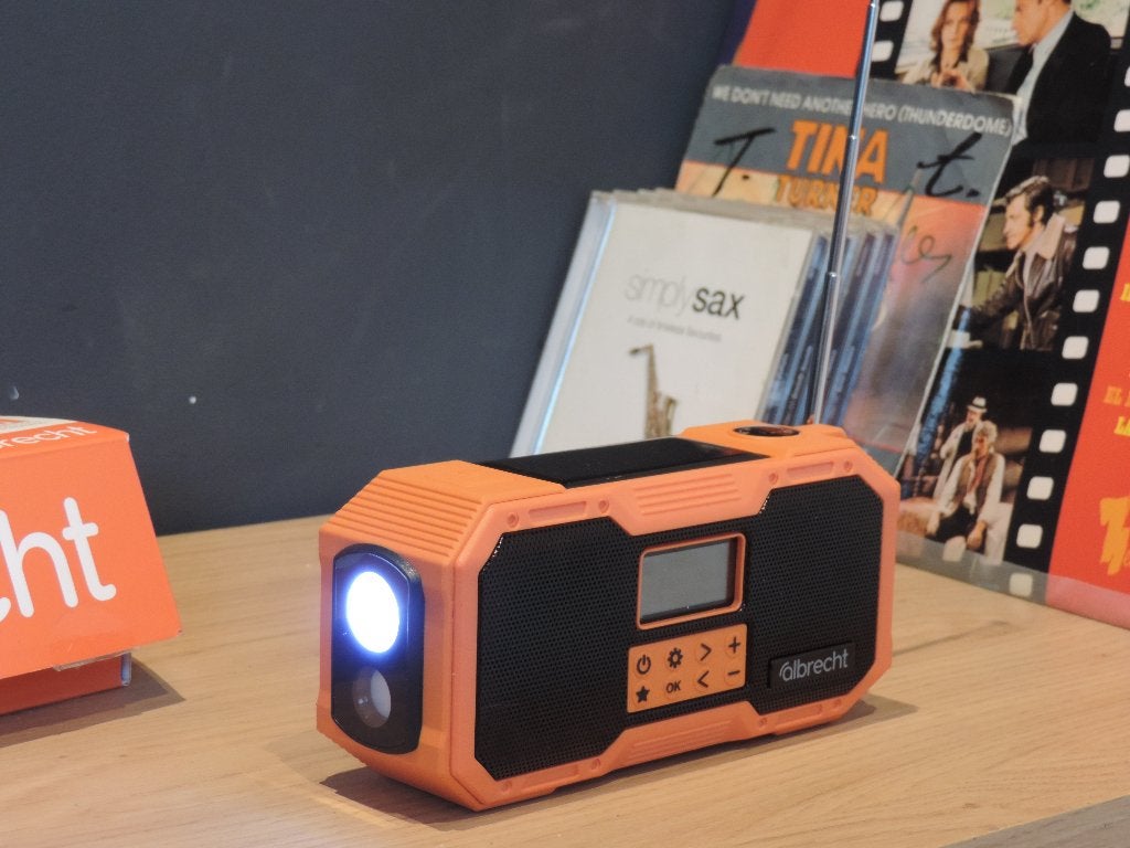 Radio polyvalente pour extérieur et situations d'urgences  e, Enlèvement, Neuf, Radio