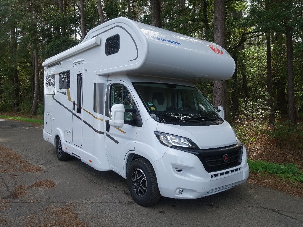 Eura Mobil Activa One 650 HS 2024 Automaat 160 pk, Caravanes & Camping, 5 à 6 mètres, Isolation hivernale, Automatique, Alcôve