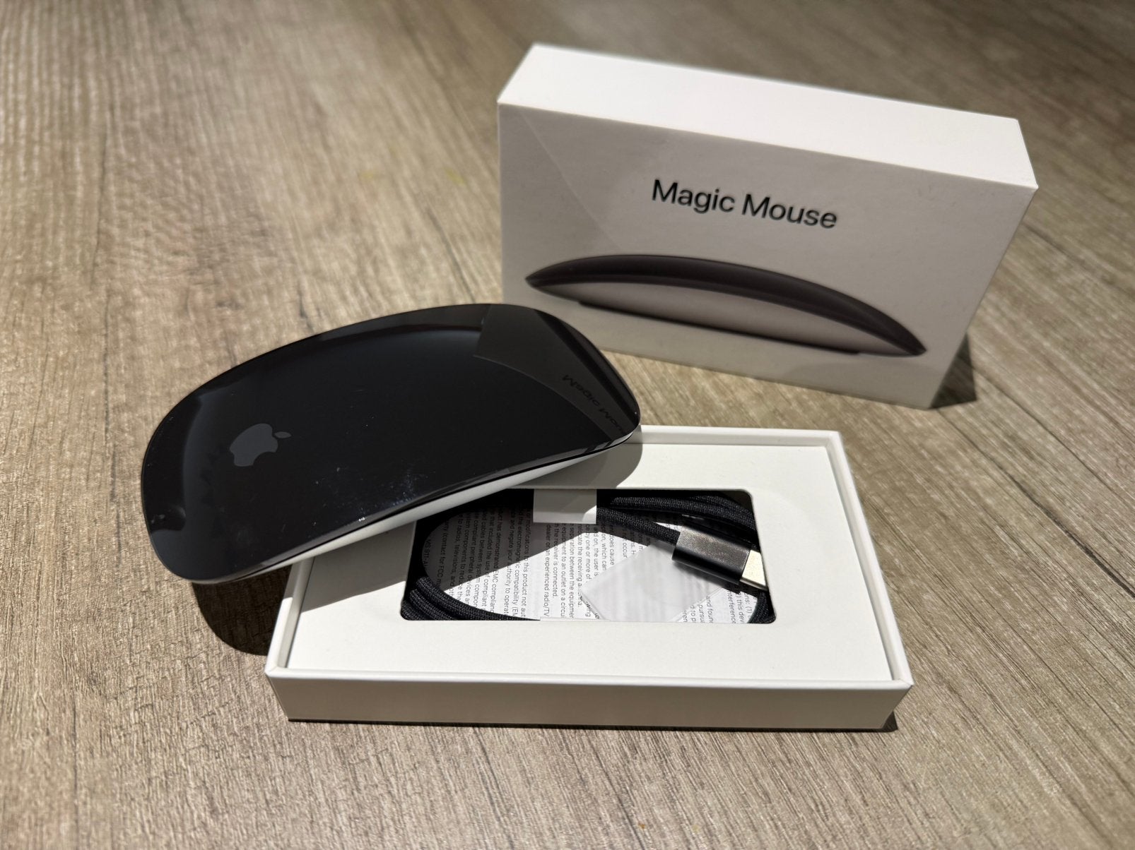 Magic Mouse Black, Computers en Software, Muizen, Ophalen of Verzenden, Zo goed als nieuw