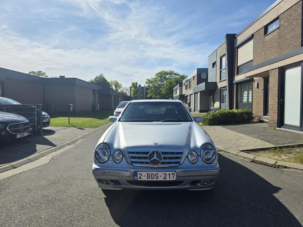Une version rare ! Compresseur Mercedes E200 W210 GPL, Autos, Argent ou Gris, Achat, Beige, Entretenue par le concessionnaire