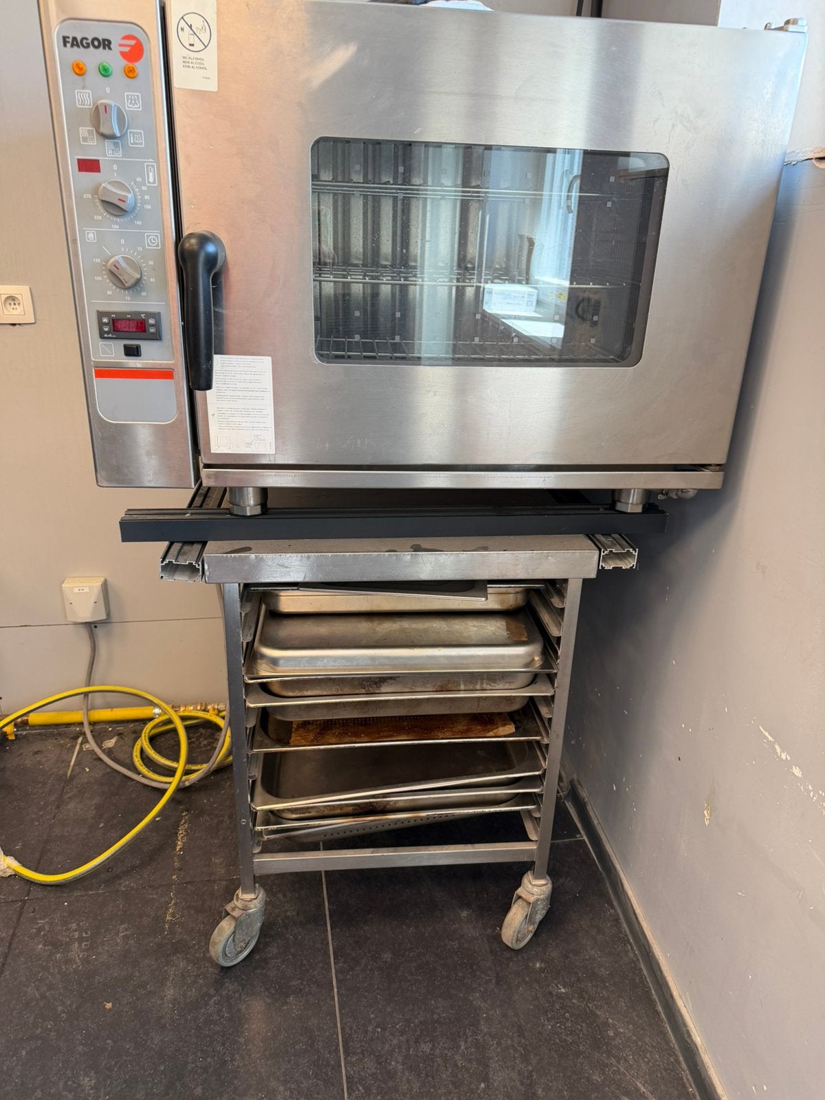 FAGOR combi-oven/stoom-/stoomoven, Ophalen