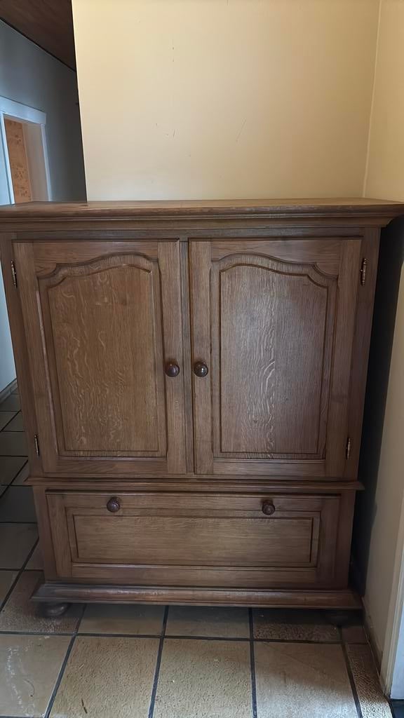 Tv-kast in eiken hout, Antiek en Kunst, Ophalen
