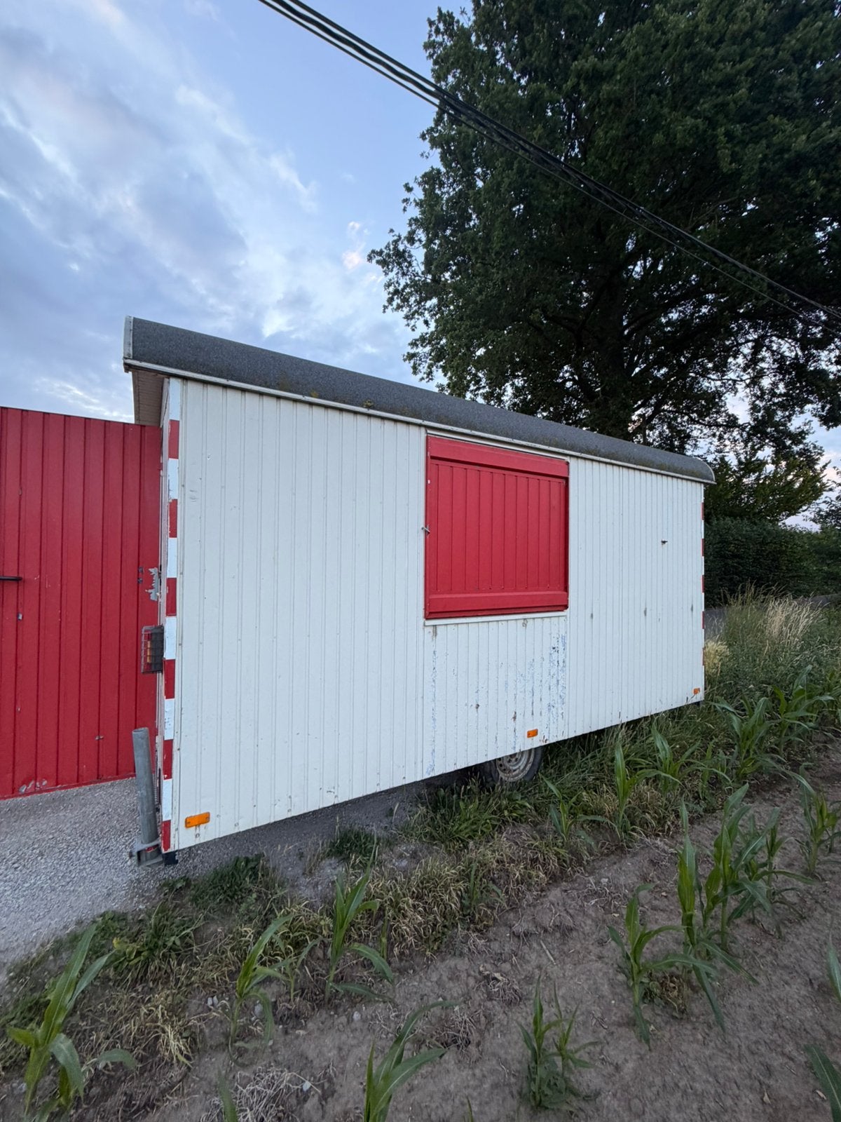 Werfkeet met WC en spoelbak, Bricolage & Construction, Abris de chantier & Baraques de chantier, Enlèvement, Comme neuf
