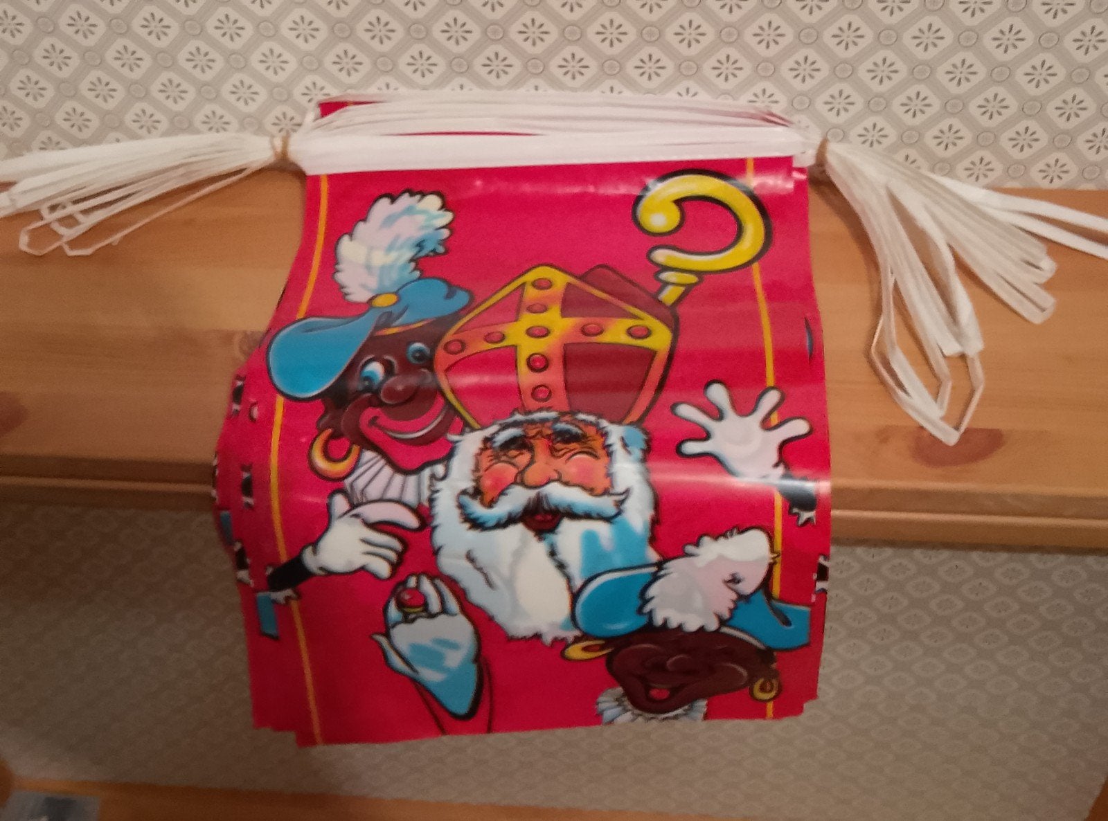 assortiment sinterklaasversiering, Ophalen