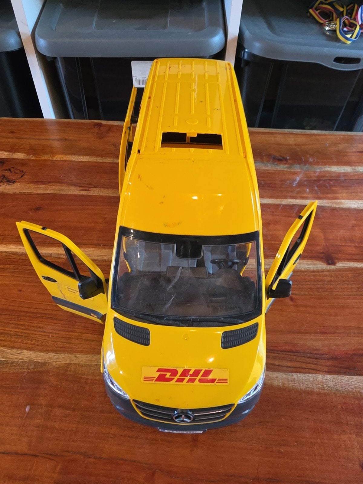 Mercedes Sprinter DHL Bruder – Pour pièces, Enlèvement