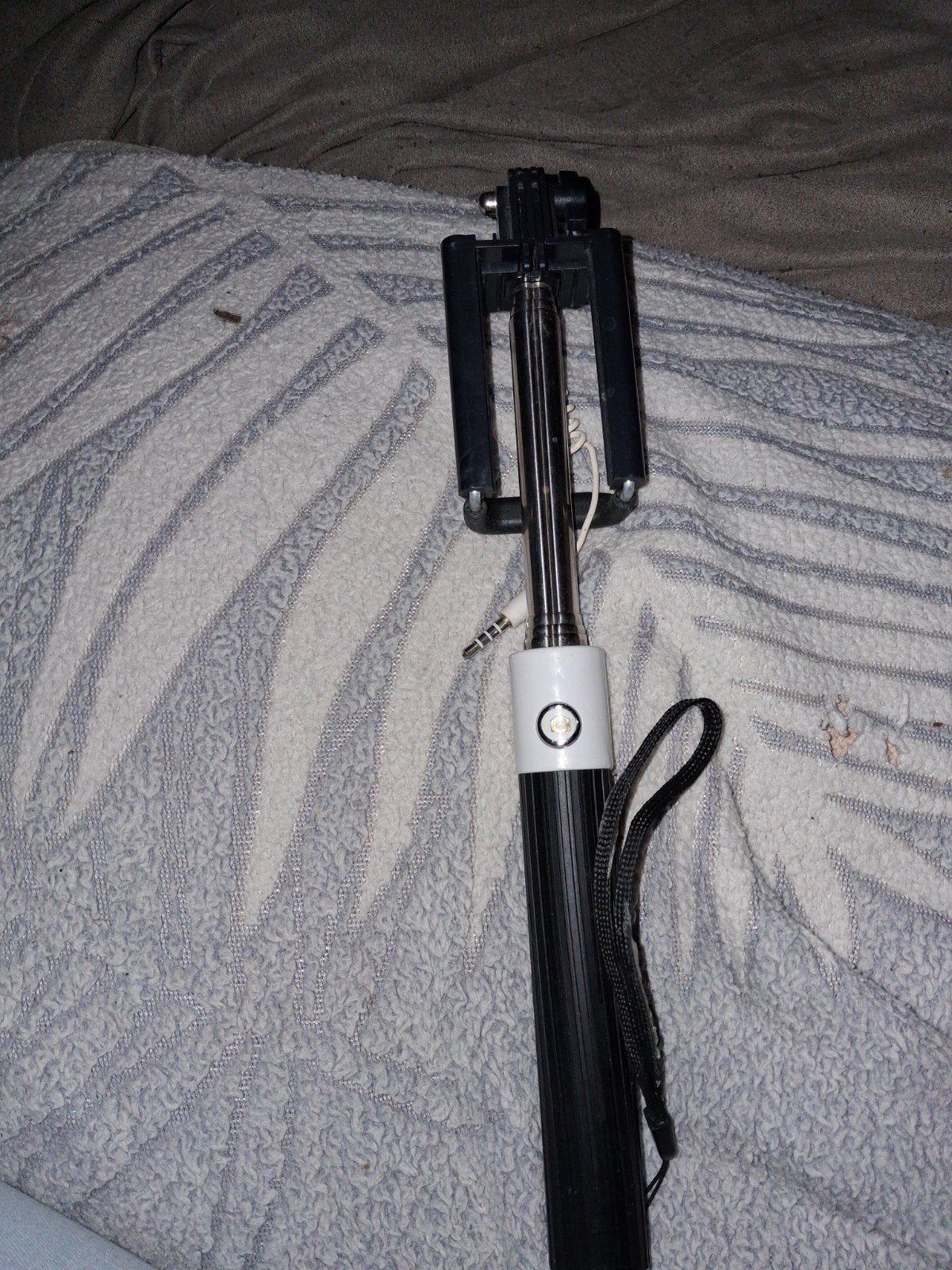 Selfie stick, Ophalen