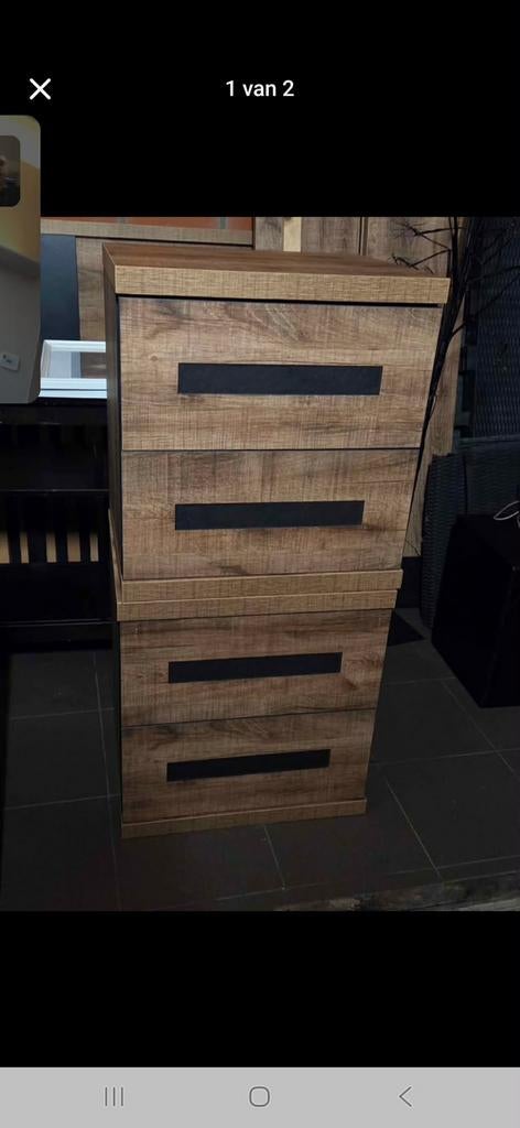2 x houten nachtkastje met 2 laden - rustieke stijl, Ophalen, Zo goed als nieuw