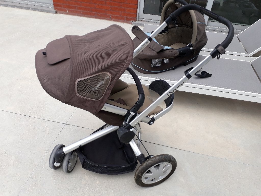 Quinny Buzz met reiswieg Dreami, Ophalen, Zo goed als nieuw, Quinny, Regenhoes