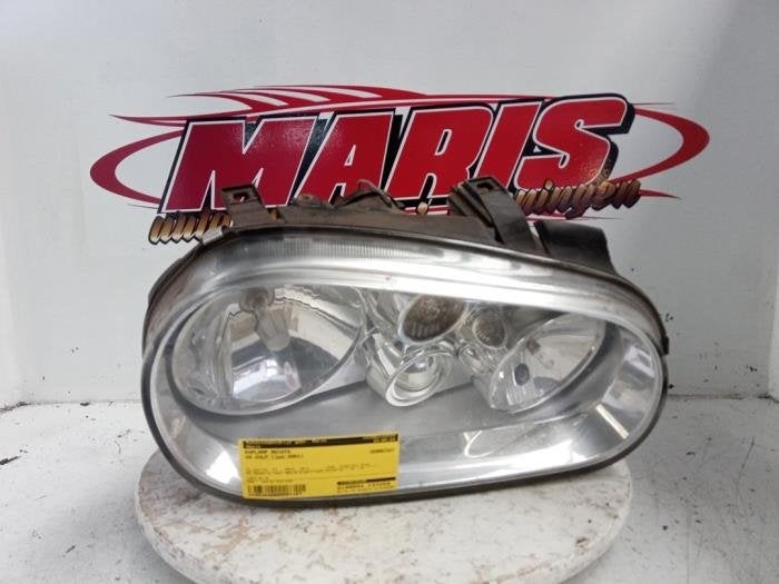 Phare droit d'un Volkswagen Golf, Autos : Pièces & Accessoires, -, Volkswagen, -, 3 mois de garantie