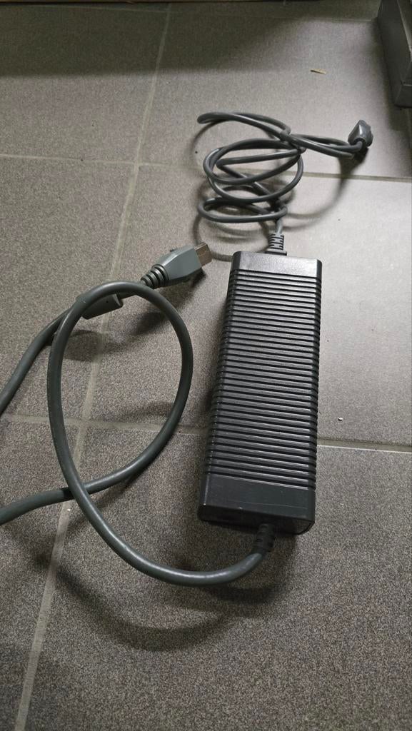 Stroomadapter voor xbox360 Arcade - 110V, Games en Spelcomputers, Ophalen of Verzenden, Zo goed als nieuw