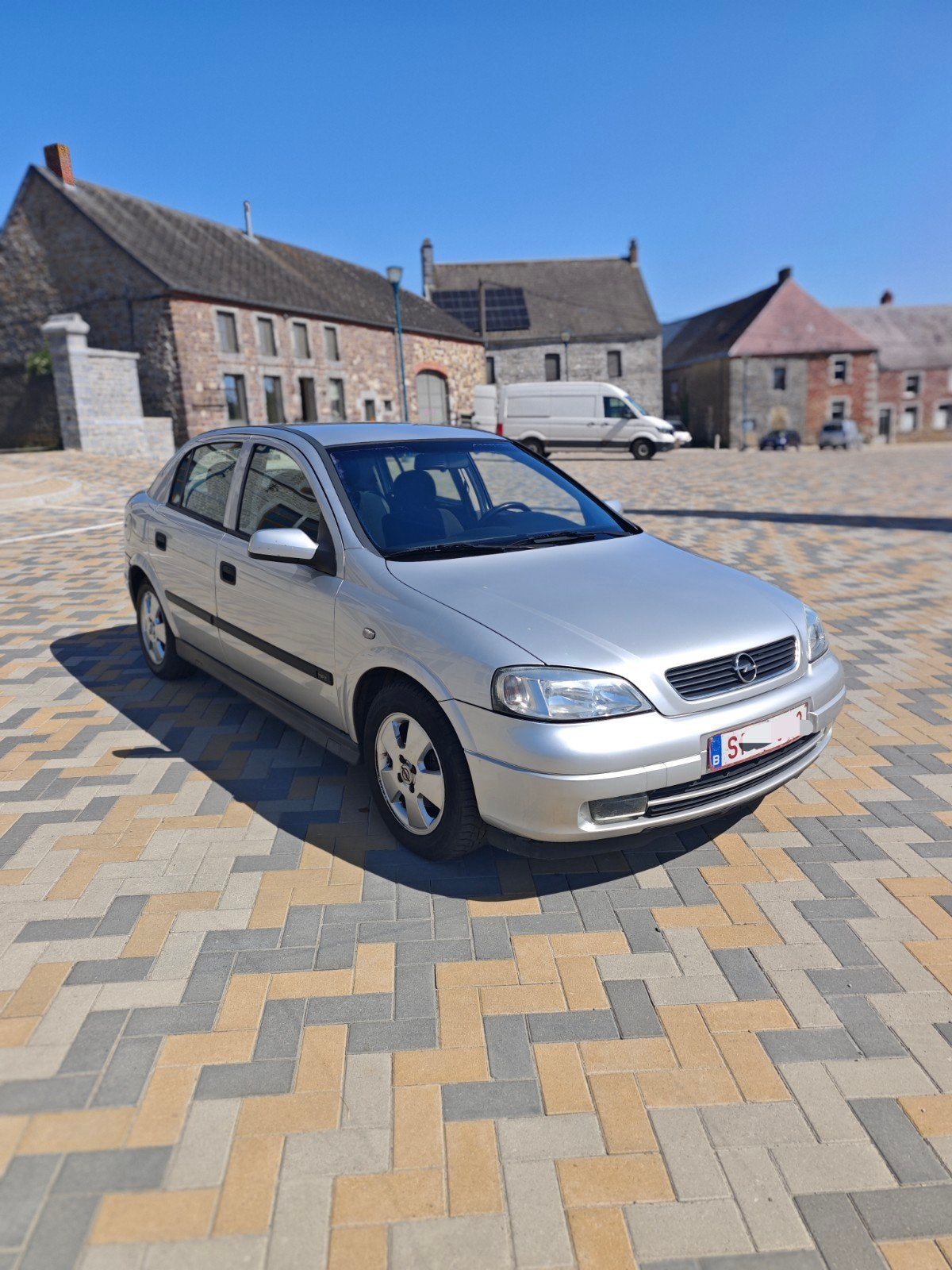 Astra 126.000km diesel prête a immatriculé 0470133103, Argent ou Gris, Achat, 140 g/km, Boîte manuelle