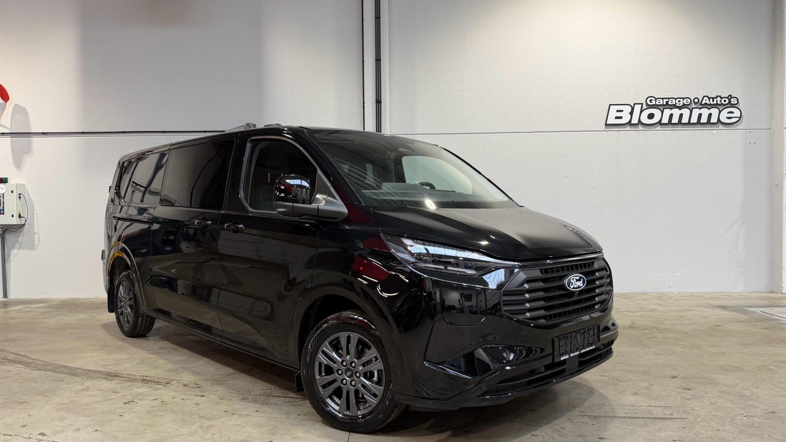 Ford Transit Custom 320 2.0 TDCI L2H1 Limited DC NIEUW ! 6-z, Auto's, Stof, Gebruikt, Zwart, 4 cilinders