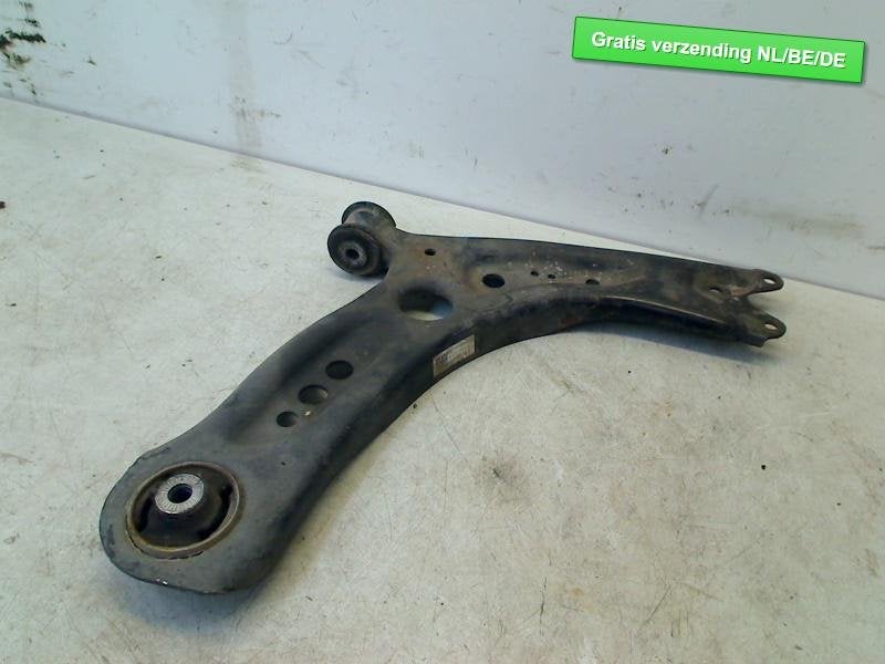 BRAS DE SUSPENSION AVANT DROIT (TRIANGLE) Golf VIII (CD1), Volkswagen, Volkswagen AG, Utilisé, Kundenbetreuung@volkswagen.de