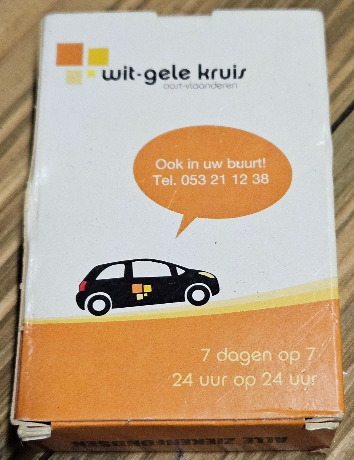 Wit-Gele kruis speelkaarten
Dit is een pak, boe, Ophalen of Verzenden, Speelkaart(en)