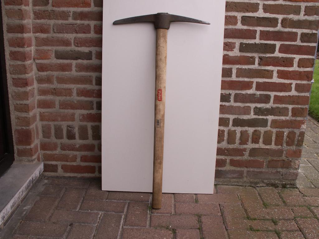 Houweel met Polet steel., Doe-het-zelf en Bouw, Gereedschap | Handgereedschap, Zo goed als nieuw, Ophalen