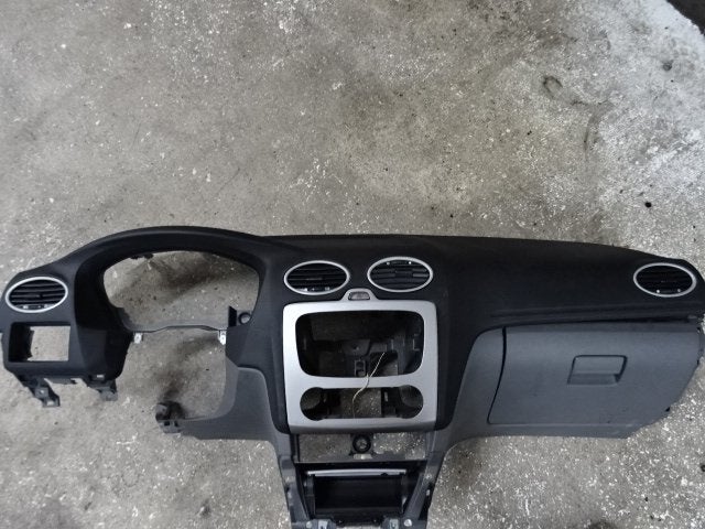 DASHBOARD Ford Focus 2 (01-2004/09-2012), Auto-onderdelen, Gebruikt, Mevr. I. Hauben, Ford, Rue de l'Espoir 34 34
4030  GRIVEGNÉE, BE